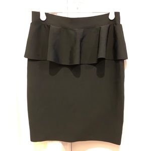 NEW Bcbgmaxazria bodycon ruffle spandex skirt (M)